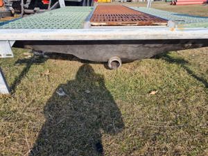 Vand boxe fatare scroafe si podea cu vana colectoare - imagine 5