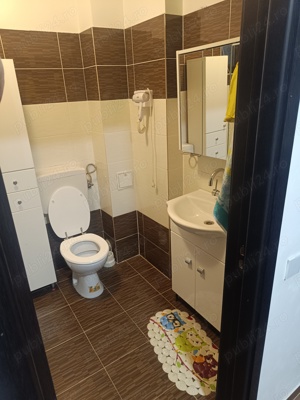 Vand apartament 2 camere la demisol - imagine 6