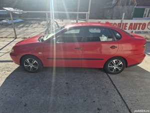 Vând Seat Cordoba an 2008 cu doar 109000 km - imagine 2