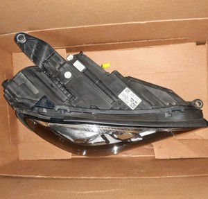 Far stanga Mercedes GLE W167 A1679065906 - imagine 3