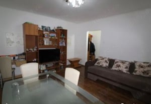 Închiriez apartament 2 camere Bulevardul Corvin Hunedoara  - imagine 2