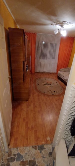 Închiriez apartament o cameră 