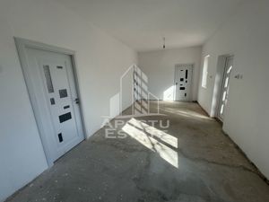 Casa individuala 3 camere, renovata, teren 305mp, situata in Ronat! - imagine 7