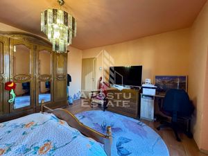 Apartament cu 3 camere, centrala proprie, calea Lipovei - imagine 6