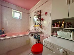 Apartament cu 3 camere, centrala proprie, calea Lipovei - imagine 9