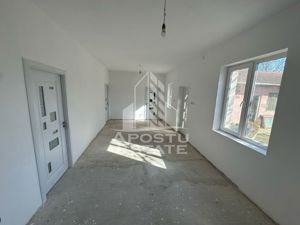 Casa individuala 3 camere, renovata, teren 305mp, situata in Ronat! - imagine 8