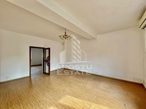 Spatiu Comercial - Birouri de Inchiriat, curte privata, zona Intim - imagine 3