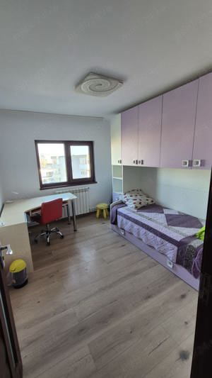 Inchiriez apartament.