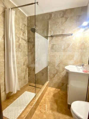 Apartament proaspat renovat, cu 2 camere, 56 mp, decomandat, zona Autogara Beta - imagine 12