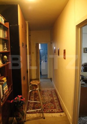 Apartament de 2 camere, 68 mp, zona central  - imagine 2