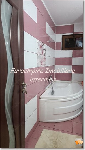 Apartament 3 camere decomandate zona Pod Butelii - imagine 7