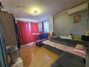 Apartament cu 3 camere de vanzare - imagine 2