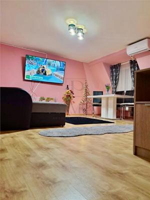 Apartament 3 camere - Zona Soarelui - Pet Friendly - Decomandat - imagine 2