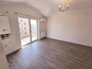 Proprietar - vand apartament in Giroc - strada Garofitei nr 1 - imagine 2