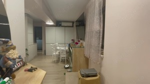 ÎN CURÂND de vanzare - Apartament 3 camere - imagine 4