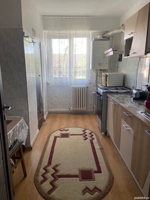 Închiriez apartament cu 3 camere - imagine 8