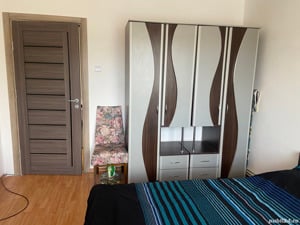 Închiriez apartament cu 3 camere - imagine 5