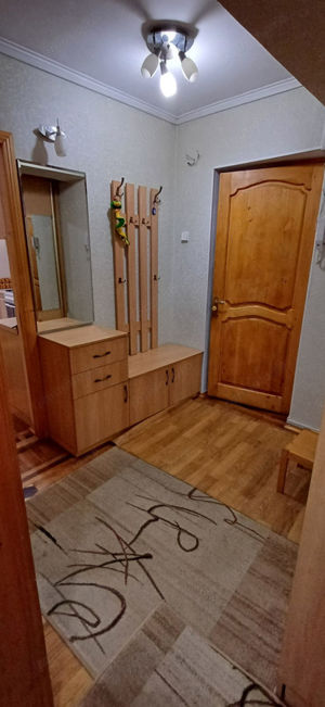 Se inchiriaza apartament in zona GORJULUI - imagine 4