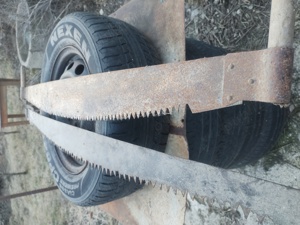 Ferăstrău manual vechi 