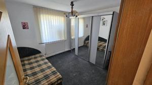 Vanzare o casa speciala in Busteni,langa partie - imagine 2