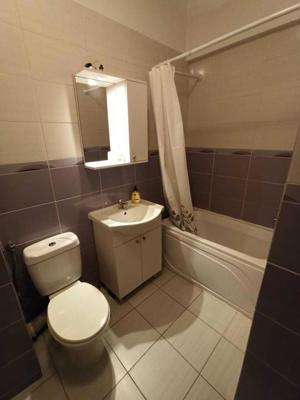 Inchiriez apartament 2 camere, zona Decebal, decomandat cu centrala proprie - imagine 6