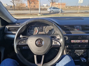 Skoda Superb DSG 4x4 190 cp - imagine 9