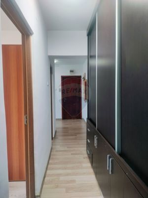 Apartament cu trei camere în zona Vitrometan- de inchiriat - imagine 15