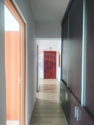 Apartament cu trei camere în zona Vitrometan- de inchiriat - imagine 13