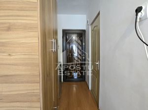 Garsoniera in bloc de apartamente, zona Bucovina - imagine 5