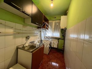 Vanzare apartament 2 camere , centrala proprie, zona Spitalul Judetean - imagine 4