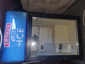 Vand frigider pentru vinuri bauturi