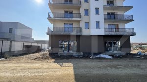 Spațiu comercial parter bloc nou, 60 mp, vitrină, parcare, zona Ford - imagine 2