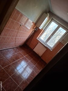 apartament 2 camere semidecomandat balcon zona linistita 