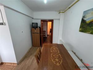 Apartament 2 camere, zona ultracentrala , etaj 4 cu acoperis refacut - imagine 6