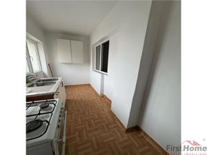 Apartament 2 camere, zona ultracentrala , etaj 4 cu acoperis refacut - imagine 9