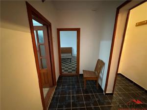 Apartament 2 camere, zona ultracentrala , etaj 4 cu acoperis refacut - imagine 14