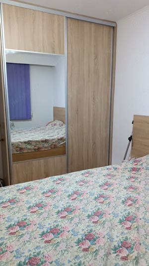 Vând apartament cu 3camere+garaj - imagine 6