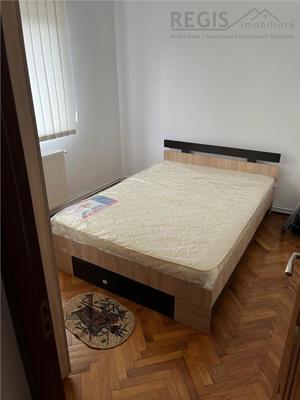 Apartament de 3 camere cu loc de parcare pe Codrii Cosminului - imagine 3