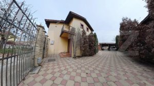 Casa de vanzare, Dumbravita, 257 mp, 1047 mp teren