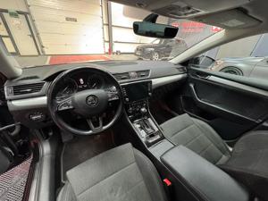 Skoda Superb  - imagine 10
