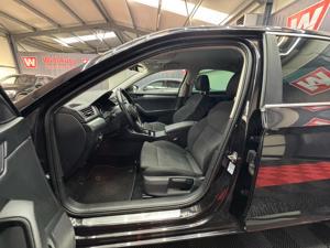 Skoda Superb  - imagine 8