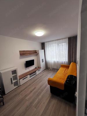 Inchiriem apartament cu 2 camere Micro 19 parter cu gradina( Neacsu), pret 1500 lei