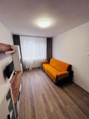 Inchiriem apartament cu 2 camere Micro 19 parter cu gradina( Neacsu), pret 1500 lei - imagine 5