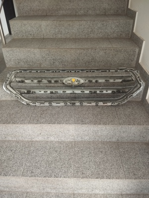 Grila radiator Ford KUGA MK2 ( 2016-2019 ) - imagine 3