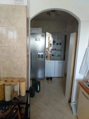 Apartament 3 camere, decomandat, renovat, centrala proprie, 2 minute metrou - imagine 5