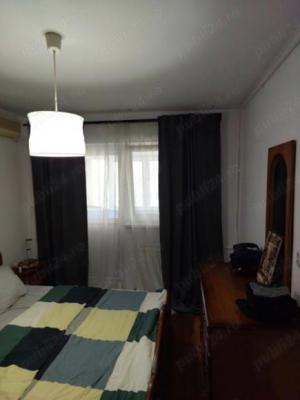 Apartament 3 camere, decomandat, renovat, centrala proprie, 2 minute metrou - imagine 2