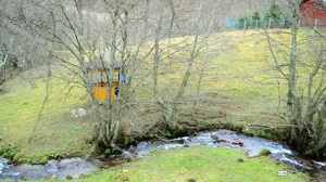 Vanzaere casa superba si 4000 mp teren la munte in Cheia Prahova cu parau care trece prin gradina - imagine 10