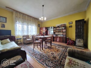 Casa cu doua corpuri de cladire si anexe, teren 1350 mp, Savarsin - imagine 9