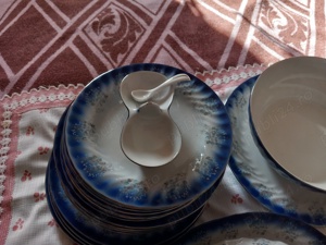 Set vase porțelan cu margini cobalt.