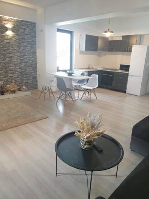 Închiriez apartament - imagine 5